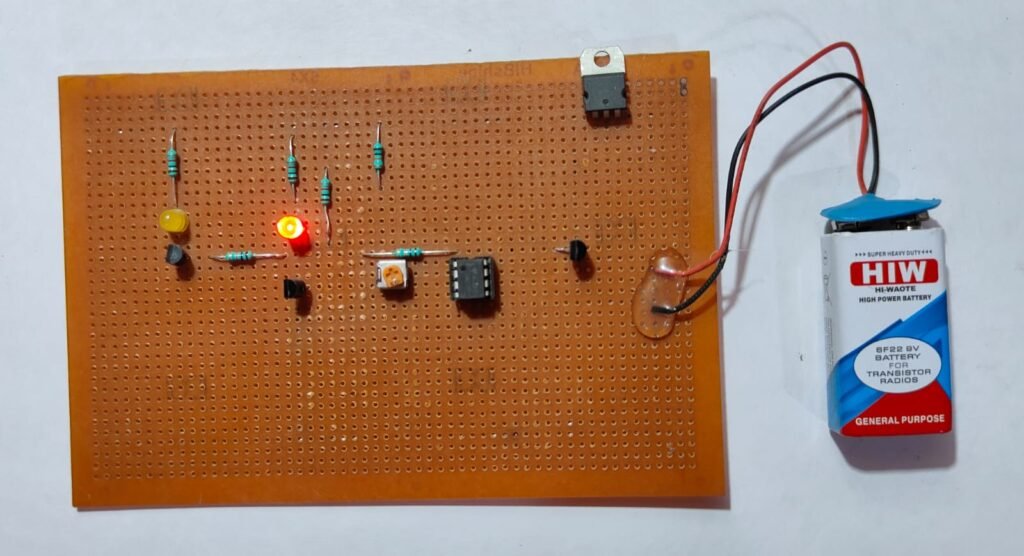 Temperature Indicator using LM35 and IC358