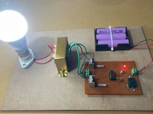 Simple Mini Inverter using IC 4047